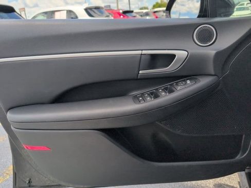 Used 2025 Hyundai Sonata SEL FWD image 11