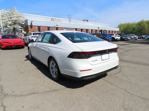 Used 2023 Honda Accord LX image 4
