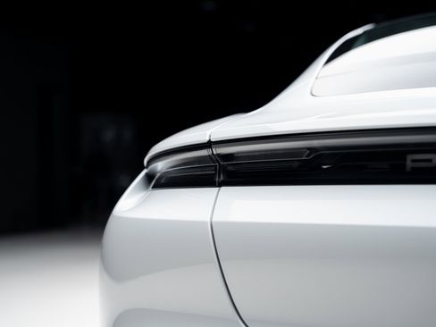 Used 2023 Porsche Taycan w/ Premium Package image 27