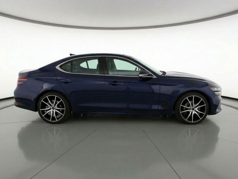 Used 2025 Genesis G70 2.5T image 11