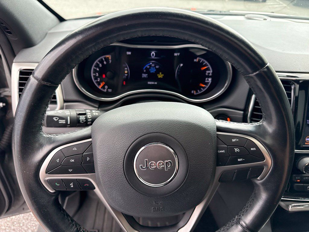 Used 2021 Jeep Grand Cherokee Laredo X AWD/4WD image 32