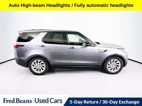 Used 2024 Land Rover Discovery S image 10