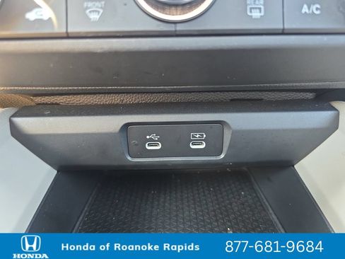 Used 2025 Honda Accord LX image 23