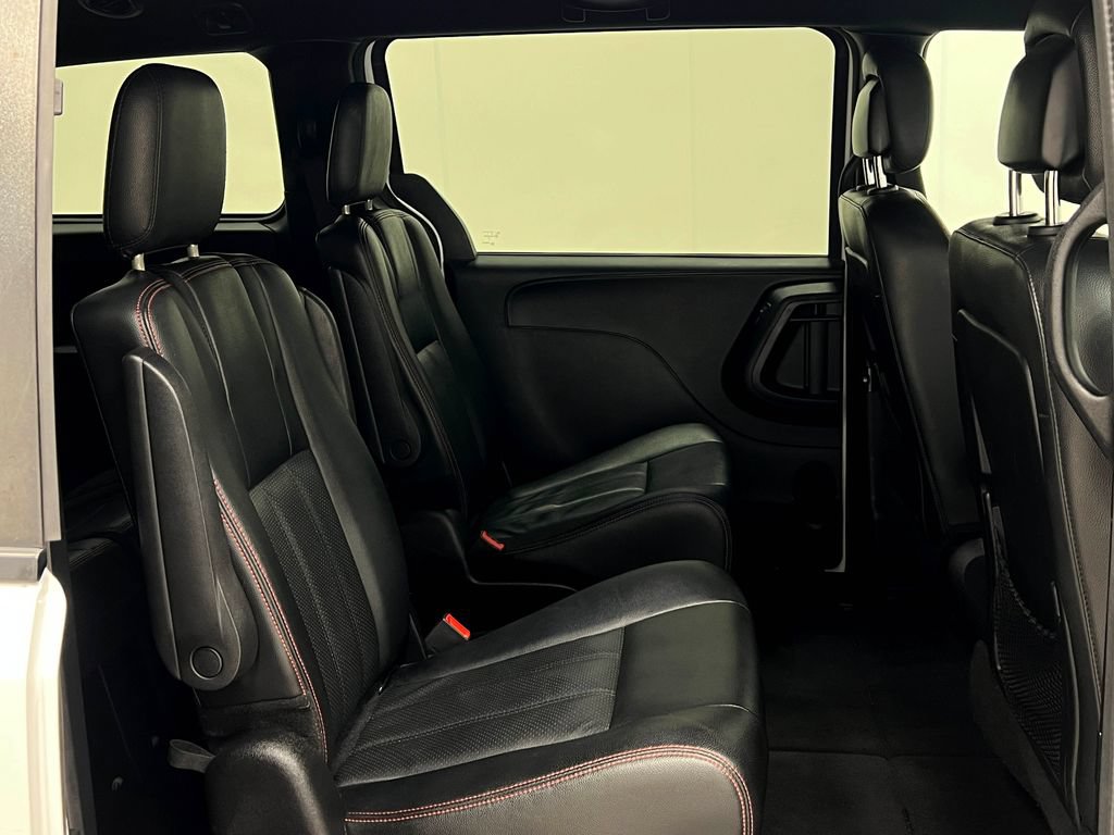Used 2016 Dodge Grand Caravan R/T FWD image 33