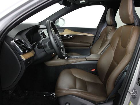 Certified 2024 Volvo XC90 T8 Plus image 31