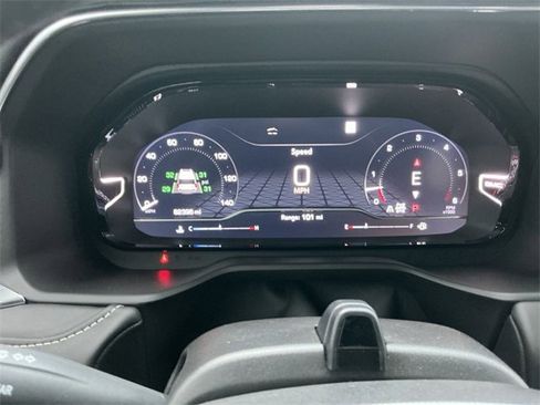 Used 2023 GMC Yukon Denali Ultimate image 16