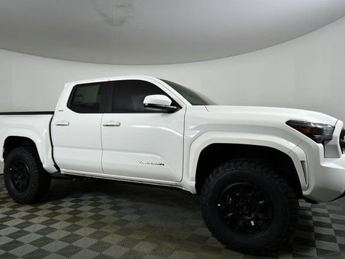 New 2026 Toyota Tacoma SR5 AWD/4WD image 9