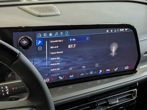 New 2026 Chevrolet Traverse LT w/ Enhanced Driving Package image 29