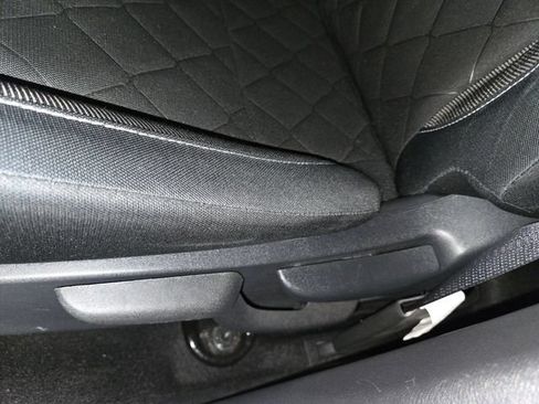 Used 2019 Nissan Kicks SV w/ Exterior Package FWD image 12