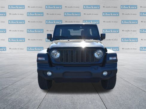 Used 2024 Jeep Wrangler Unlimited Sport AWD/4WD image 2