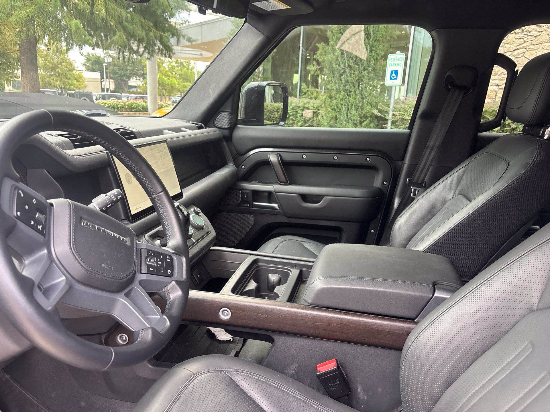 Used 2024 Land Rover Defender 110 X AWD/4WD image 5