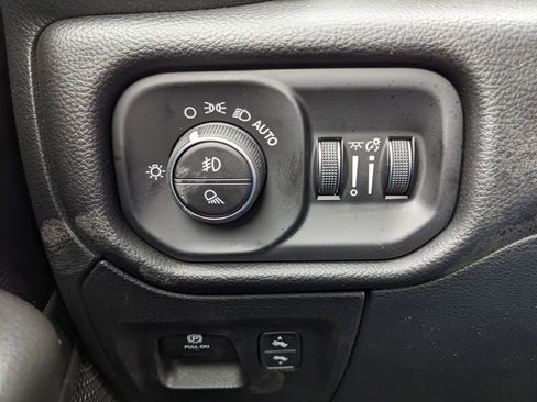 New 2026 RAM 1500 4x4 Crew Cab image 53