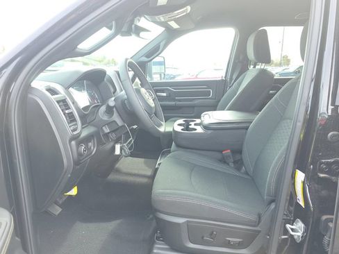 Used 2025 RAM 2500 Big Horn AWD/4WD image 2