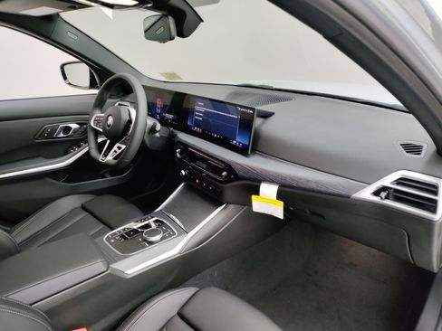 New 2026 BMW 330i Sedan w/ M Sport Package image 29