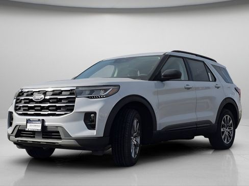 New 2026 Ford Explorer Active w/ Active Comfort Package AWD/4WD image 16