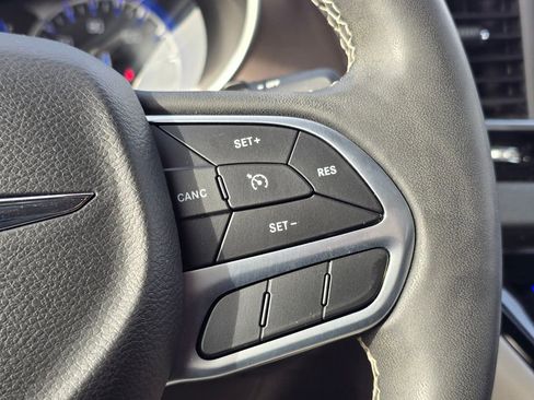 Used 2023 Chrysler Voyager LX FWD image 35
