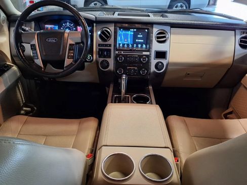 Used 2017 Ford Expedition Limited w/ Equipment Group 301A AWD/4WD image 19