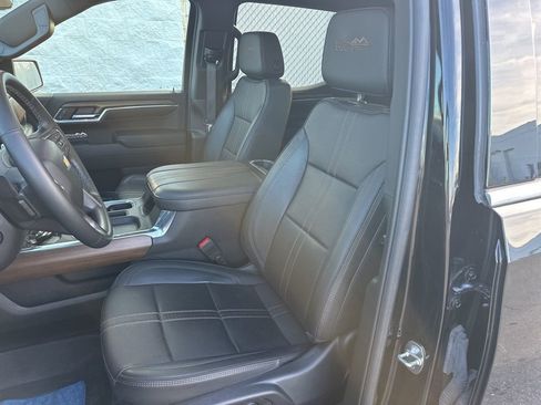 Used 2023 Chevrolet Silverado 1500 High Country w/ High Country Premium Package image 12