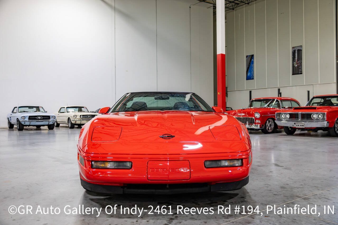 Used 1996 Chevrolet Corvette Coupe RWD image 10