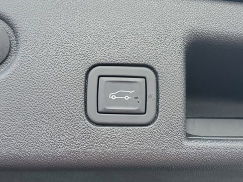 Certified 2023 Chevrolet Equinox RS image 8