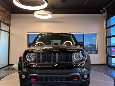 Used 2023 Jeep Renegade Trailhawk w/ Trailhawk Elite Group image 8