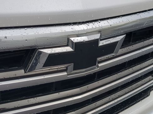 Certified 2023 Chevrolet Silverado 1500 High Country w/ Technology Package AWD/4WD image 27