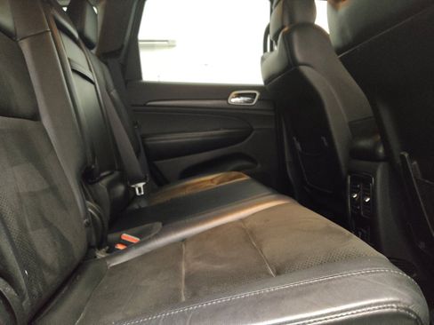 Used 2019 Jeep Grand Cherokee Altitude RWD image 19