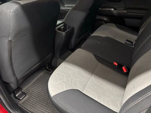 Used 2023 Toyota Tacoma TRD Off-Road image 11