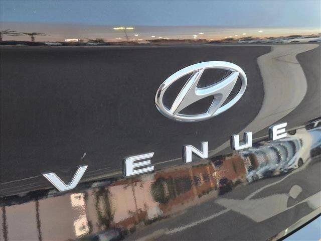 Used 2025 Hyundai Venue SEL FWD image 30