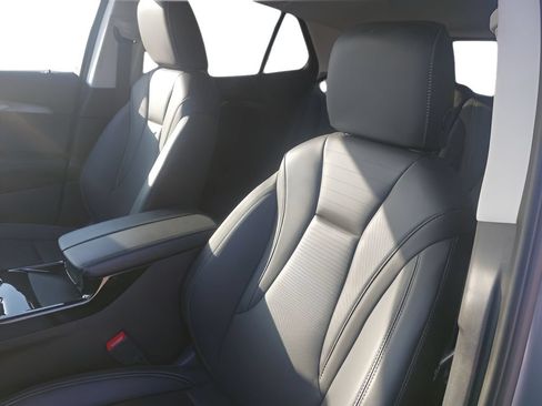 Used 2025 Buick Envision Preferred AWD/4WD image 13