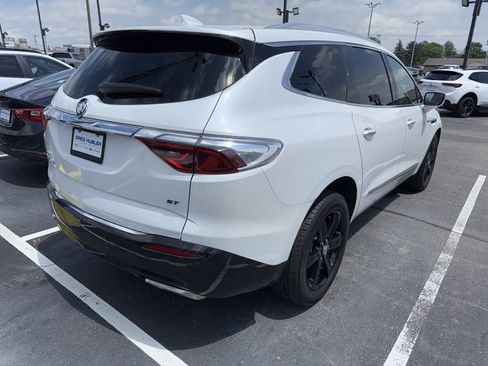Used 2023 Buick Enclave Essence w/ Sport Touring Edition AWD/4WD image 5