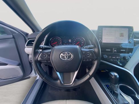 Used 2023 Toyota Camry XSE FWD image 12