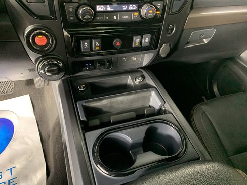 Used 2021 Nissan Titan PRO-4X w/ Pro-4x Convenience Package AWD/4WD image 23