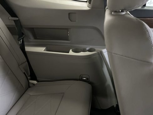 New 2026 Volkswagen Atlas SE FWD image 33