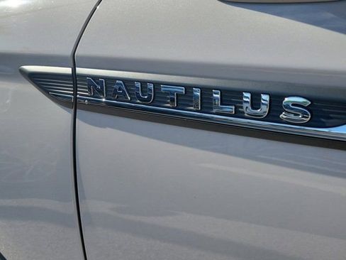 Certified 2023 Lincoln Nautilus Reserve w/ Equipment Group 201A AWD/4WD image 9