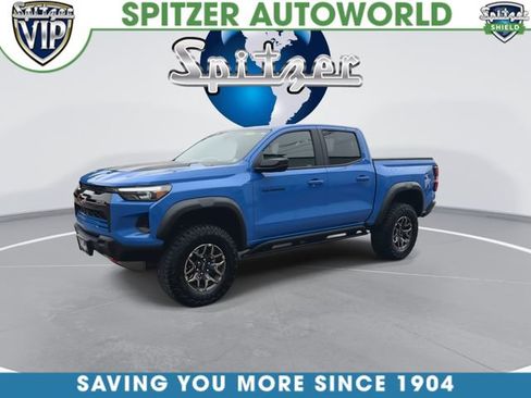 Used 2025 Chevrolet Colorado ZR2 w/ Technology Package AWD/4WD image 4