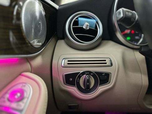 Used 2020 Mercedes-Benz C 300 Sedan w/ Premium Package image 25