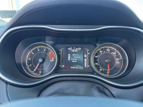 Used 2022 Jeep Cherokee Latitude w/ Sun & Sound Group image 20