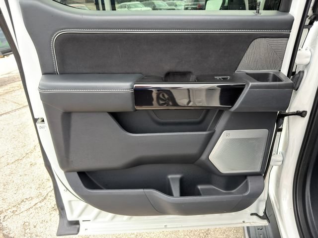 Used 2022 Ford F150 Lightning Platinum AWD/4WD image 25