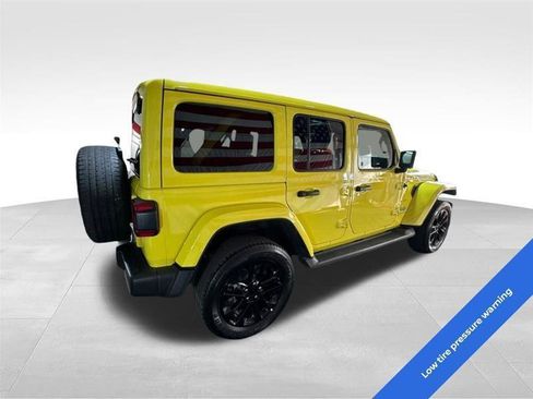 Used 2023 Jeep Wrangler Unlimited Sahara w/ Cold Weather Group AWD/4WD image 5