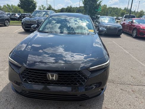 Used 2024 Honda Accord EX-L image 2