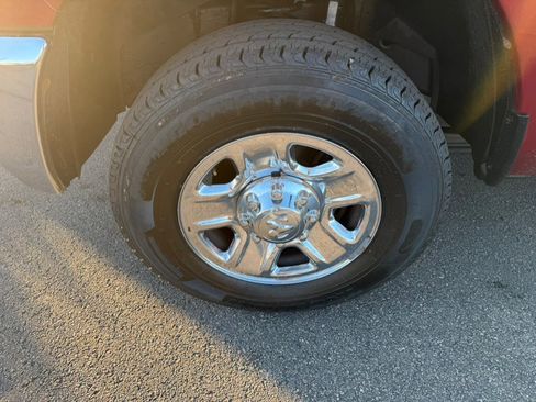 Used 2014 RAM 2500 SLT image 3