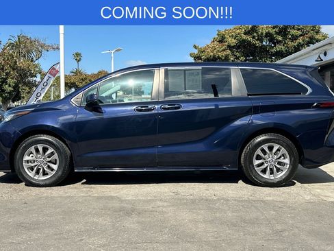 Used 2022 Toyota Sienna LE FWD image 7