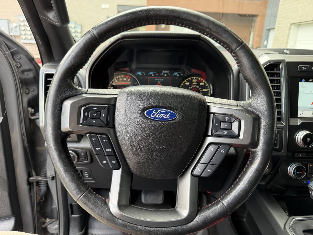 Used 2018 Ford F150 Lariat w/ Equipment Group 502A Luxury AWD/4WD image 22