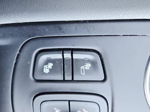 Used 2023 GMC Terrain SLE w/ Driver Convenience Package image 30