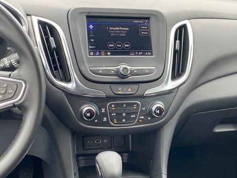 Certified 2024 Chevrolet Equinox LT FWD image 9