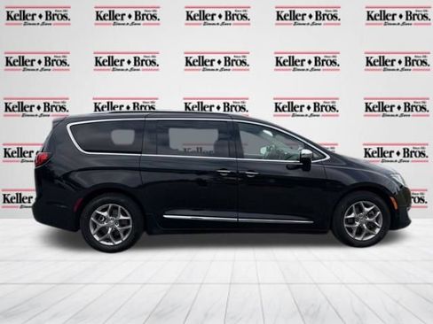 Used 2019 Chrysler Pacifica Limited FWD image 8