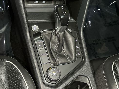 Used 2023 Volkswagen Tiguan SEL R-Line image 36