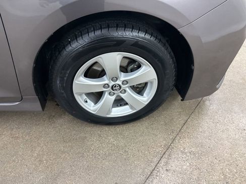 Used 2019 Toyota Sienna LE image 14