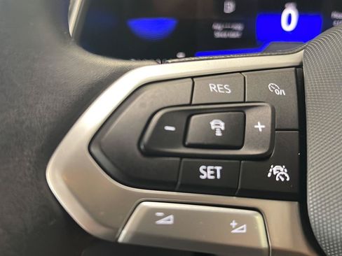 Used 2023 Volkswagen Tiguan SE FWD image 23